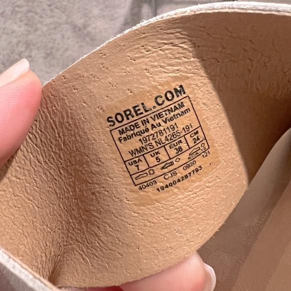 Sorel Cream slip on Sandals - Picture 6 of 6
